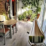 Cozy Ensuite In Authentic Homestay With Garden Terrace In Prime Location Just East Of City