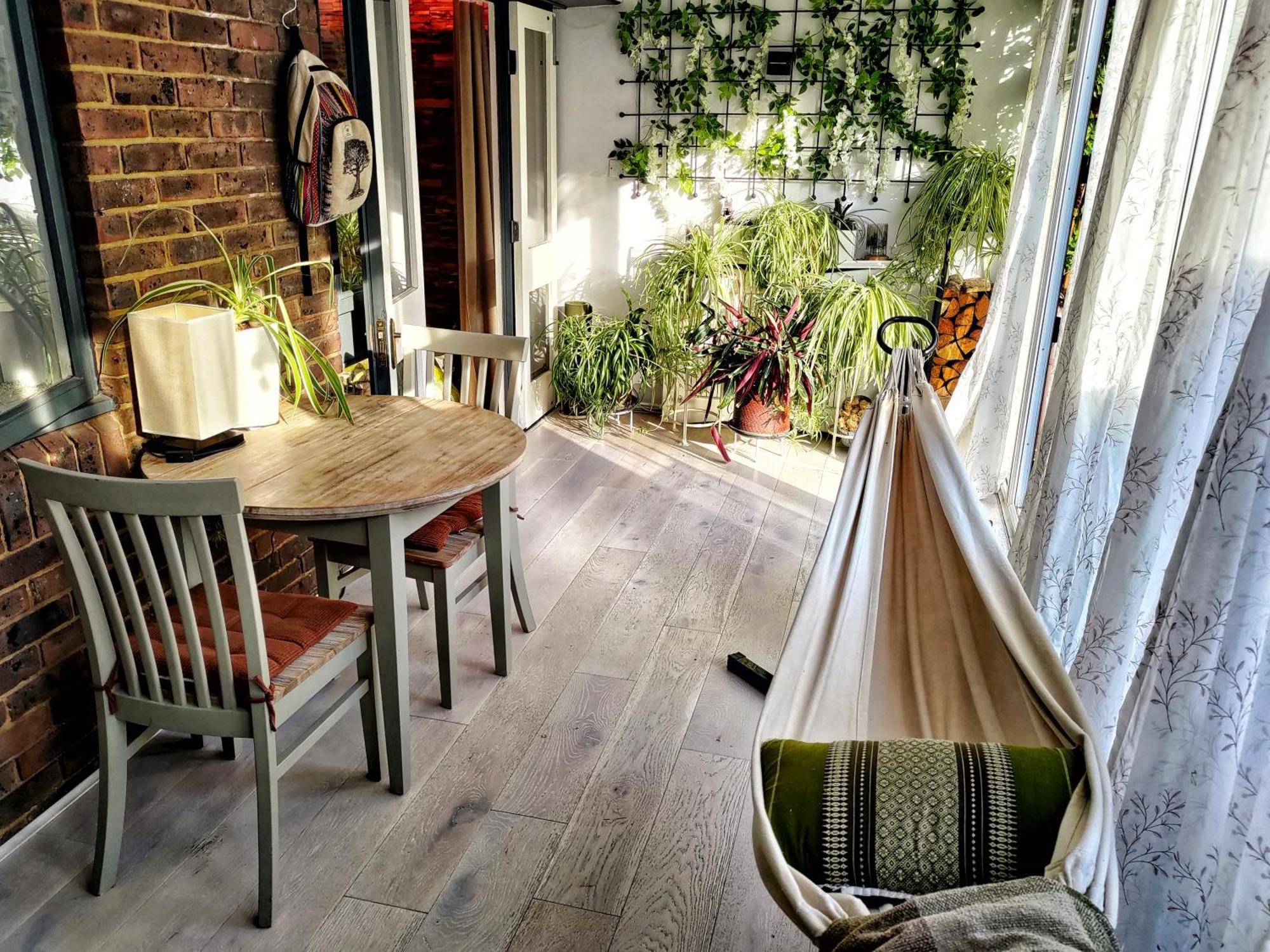 Alloggio in famiglia Cozy Ensuite In Authentic With Garden Terrace In Prime Location Just East Of